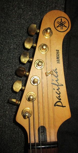 yamaha pacifica gold